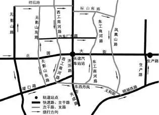 济南4个路口同时开修