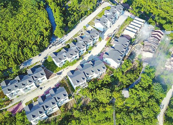 “微山湖”别墅群