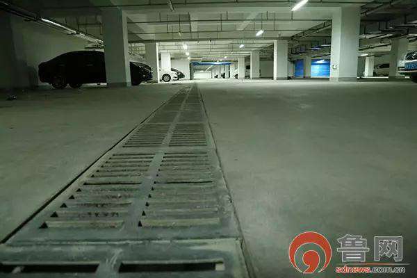 济南一小区地下车库遭清场 上千辆私家车“夜宿”街头 济南一小区地下车库遭清场 上千辆私家车“夜宿”街头