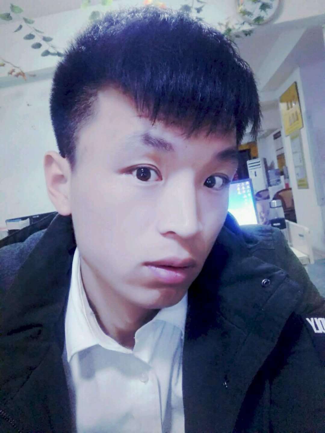 喜迎十九大 中住男神女神露面了~