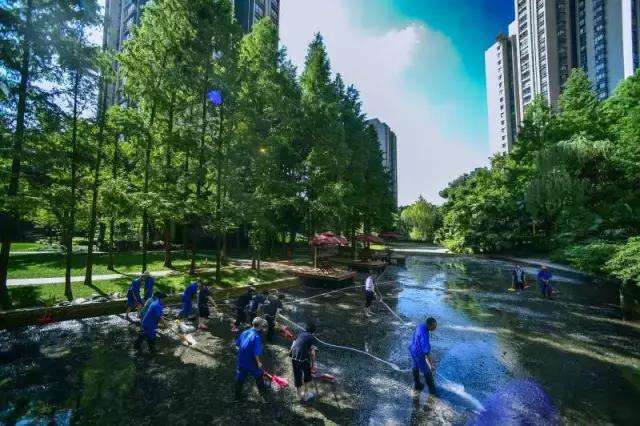 龙湖”善居“计划，一招击败社区老化！