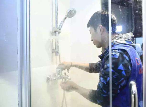 龙湖”善居“计划,一招击败社区老化! 龙湖”善居“计划,一招击败社区老化!