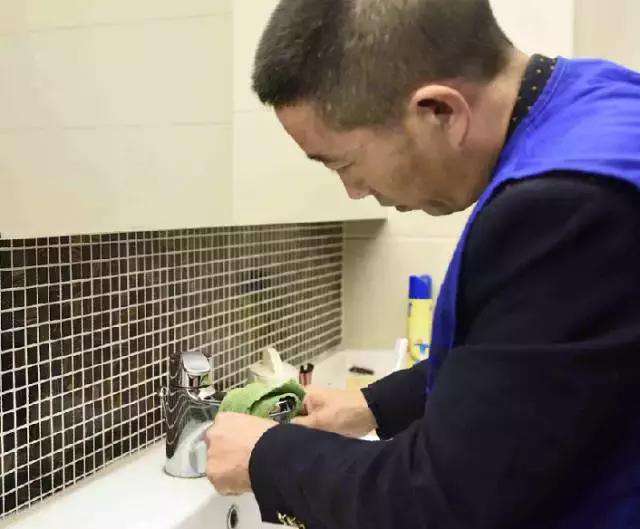 龙湖”善居“计划,一招击败社区老化! 龙湖”善居“计划,一招击败社区老化!