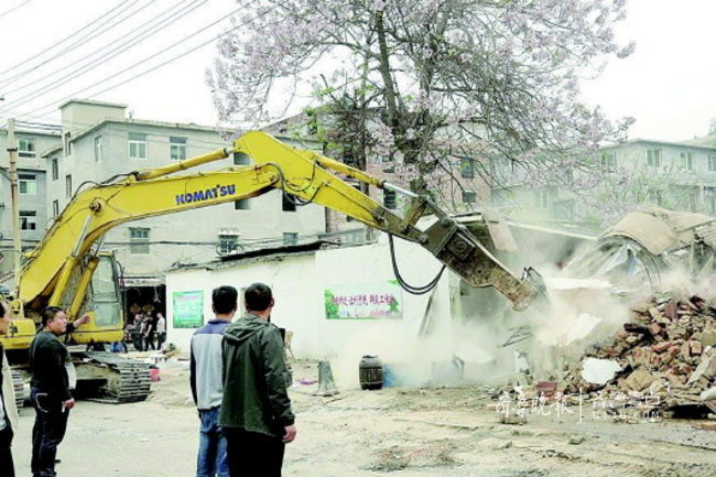 浆水泉水库周边违建